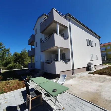 M&m 2 * Bibinje